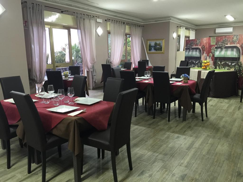 Chrismare Hotel Mazzeo Εξωτερικό φωτογραφία