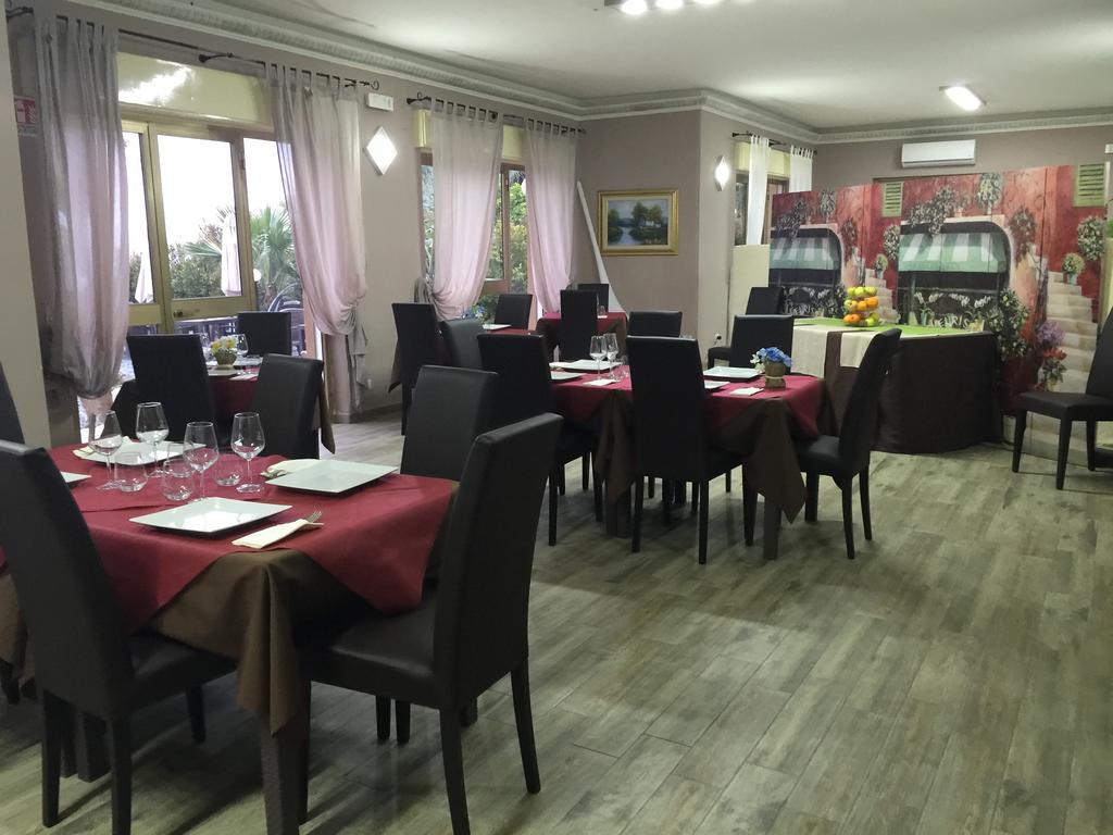 Chrismare Hotel Mazzeo Εξωτερικό φωτογραφία