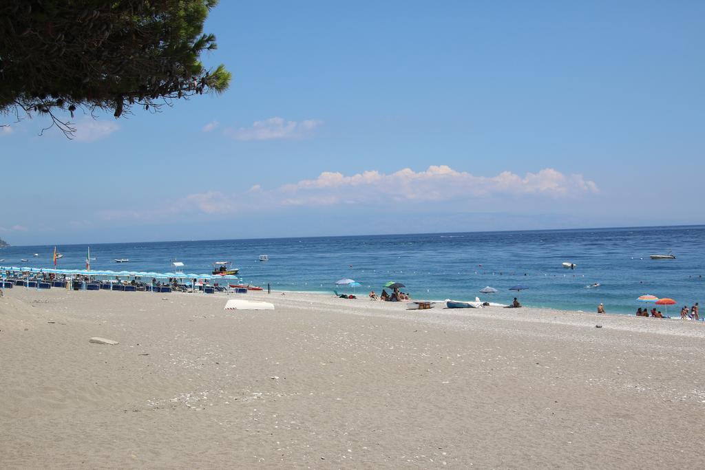 Chrismare Hotel Mazzeo Εξωτερικό φωτογραφία