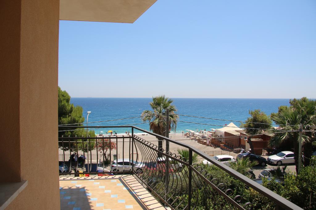 Chrismare Hotel Mazzeo Εξωτερικό φωτογραφία