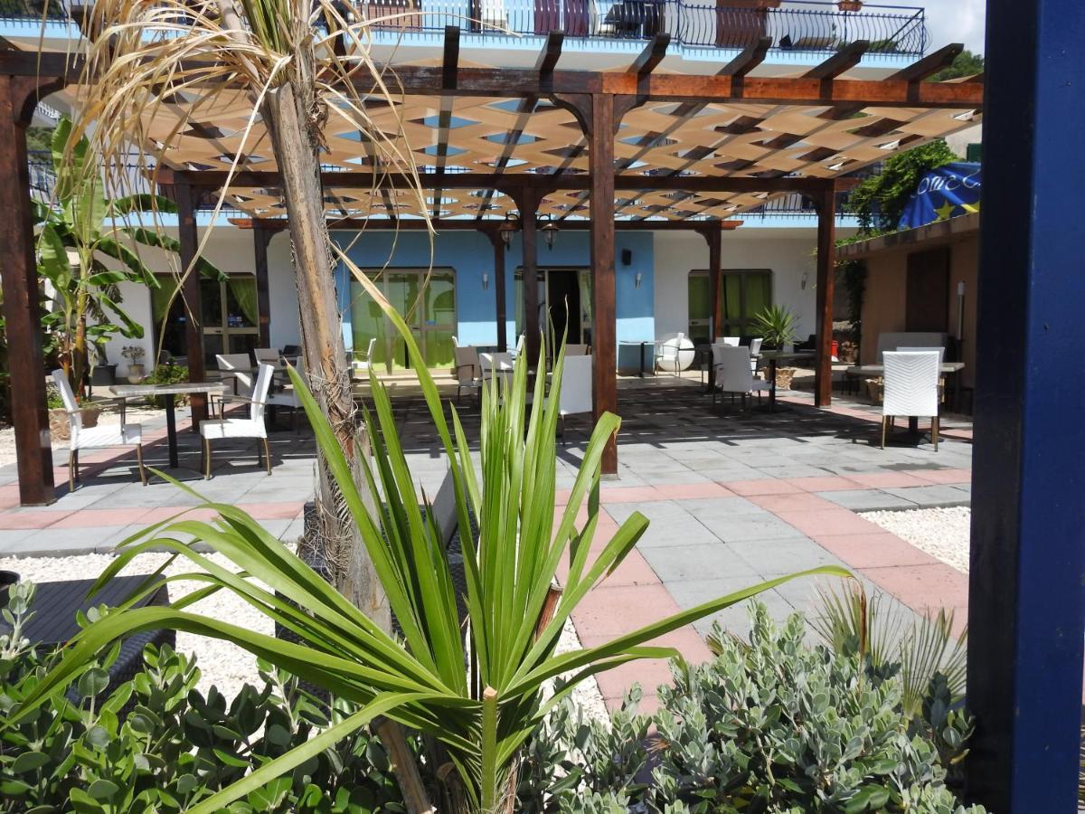 Chrismare Hotel Mazzeo Εξωτερικό φωτογραφία